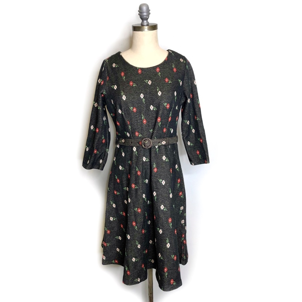 Louie Lucie Belted Ditzy Floral Dress size M